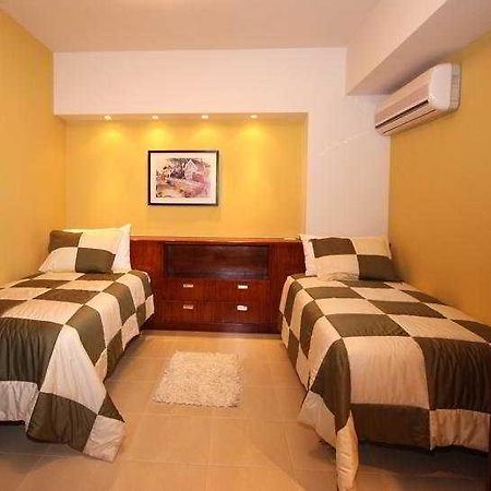 Grand Bay Tower Hotel El Farallon del Chiru Bagian luar foto